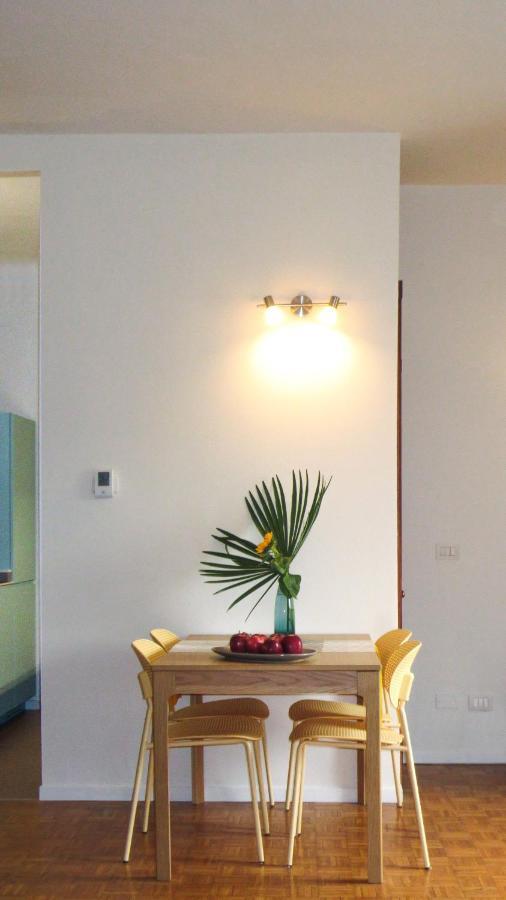 Easy Isola, For An Easy Stay Милано Екстериор снимка