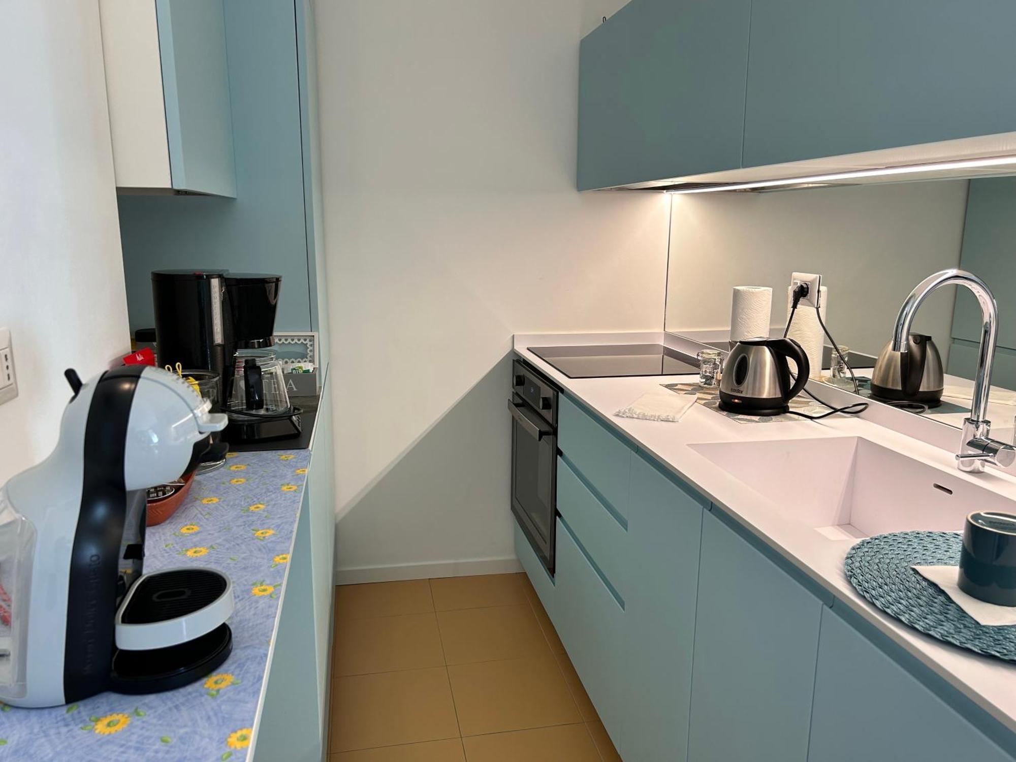 Easy Isola, For An Easy Stay Милано Екстериор снимка