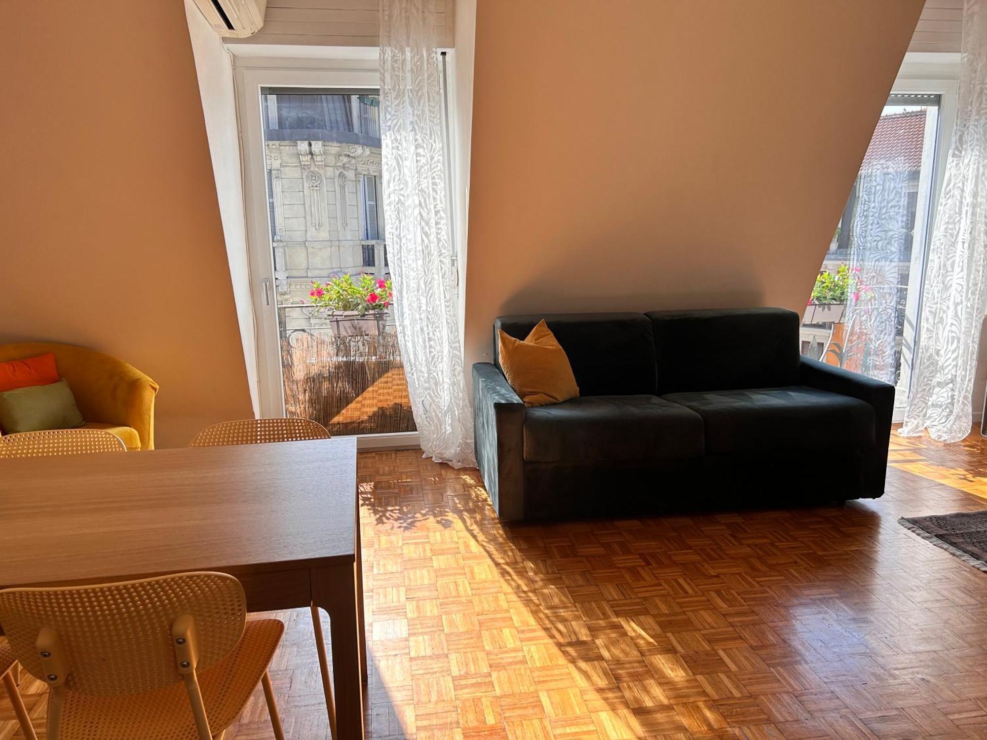 Easy Isola, For An Easy Stay Милано Екстериор снимка